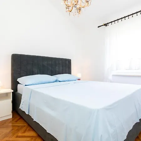 Marica Apartment *