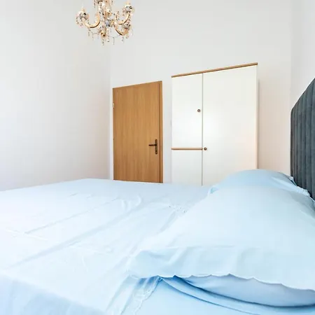 Apartment Marica Malinska