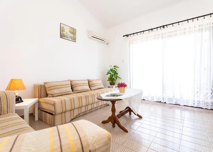 Marica Apartamento Malinska